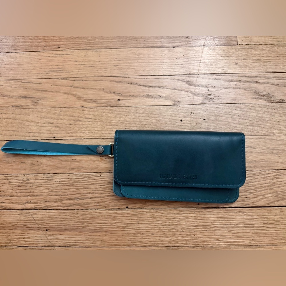 Portland Leather AP Lily Wristlet - Carribbean